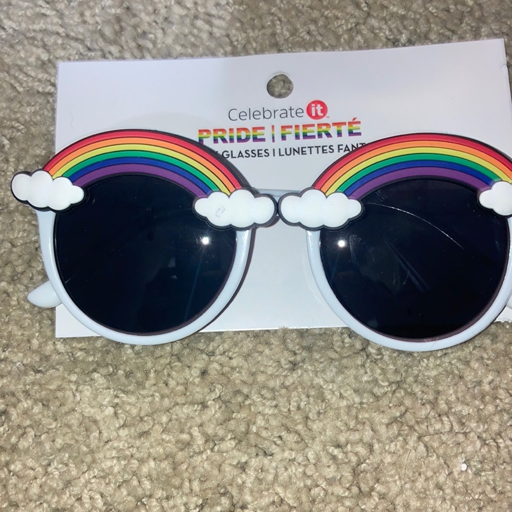 FINAL DROP 🚨 NWT adult unisex rainbow sunglasses 🌈 ⛅️ pride